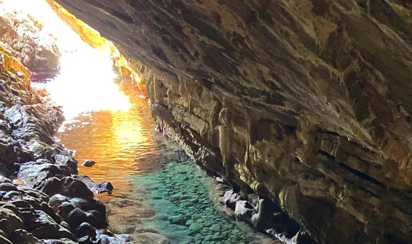 Grotta delle cascate Isola Dino